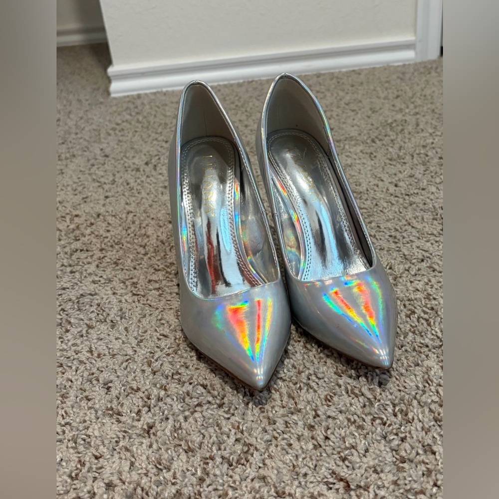 Liliana Iridescent Silver Heels